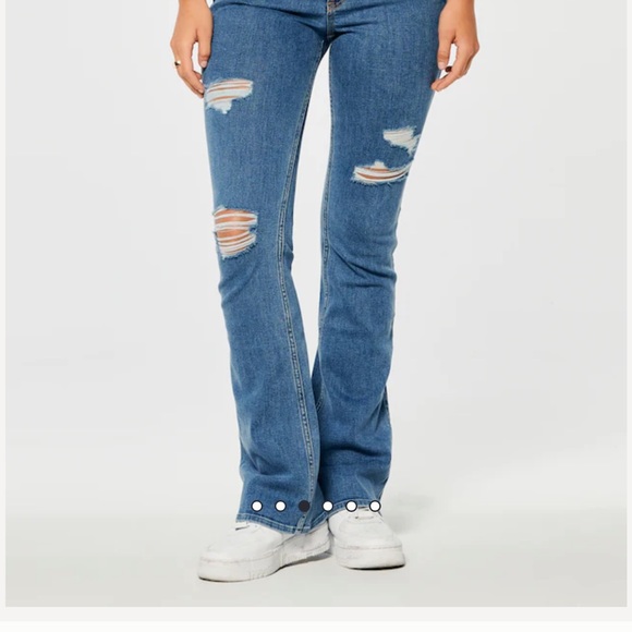 Hollister Low Rise Boot Cut Jeans - Picture 12 of 12